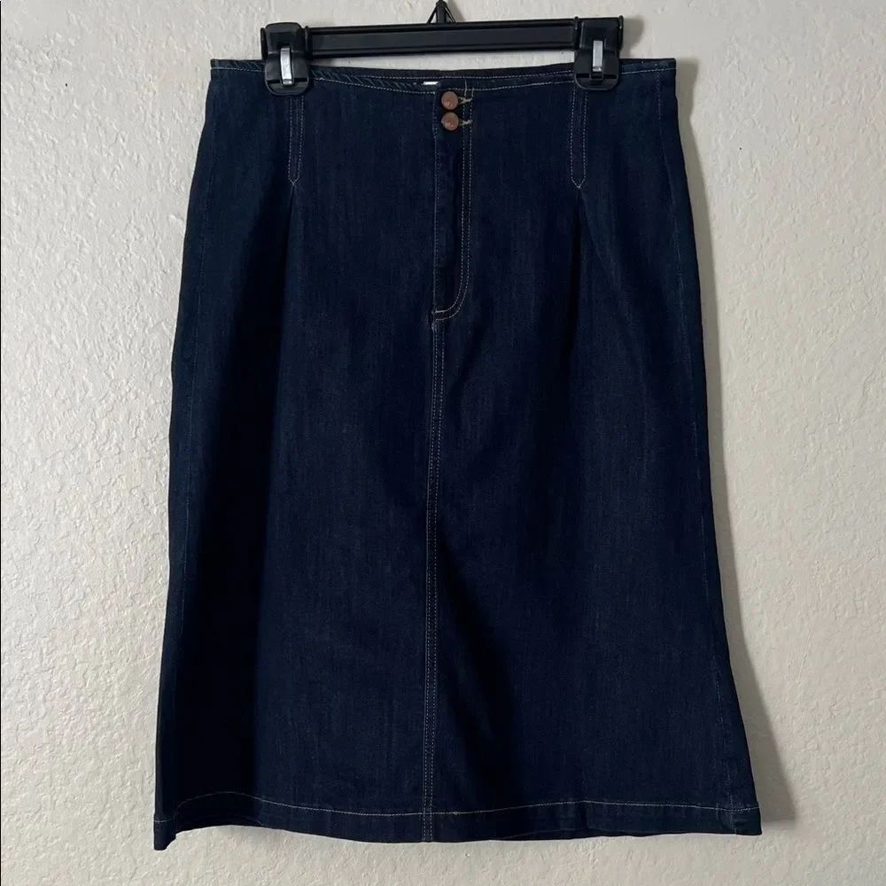 Like New! Wash Lab Denim Button Front Dark Denim A-Line Skirt in Size 29
